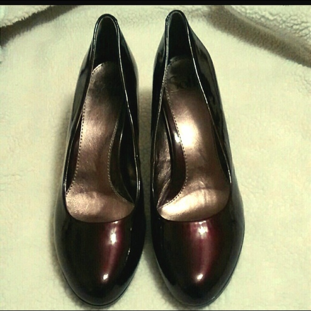 NWOT Sofft Patent Leather Maroon Pumps